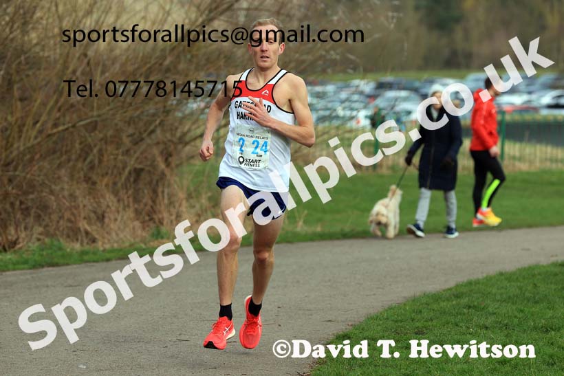 Senior and Veteran Men in the 2024 NECAA Road Relays Champs., Hetton Lyons Country Park, Hetton le Hole, County Durham. Photo: David T. Hewitson/Sports for All Pics